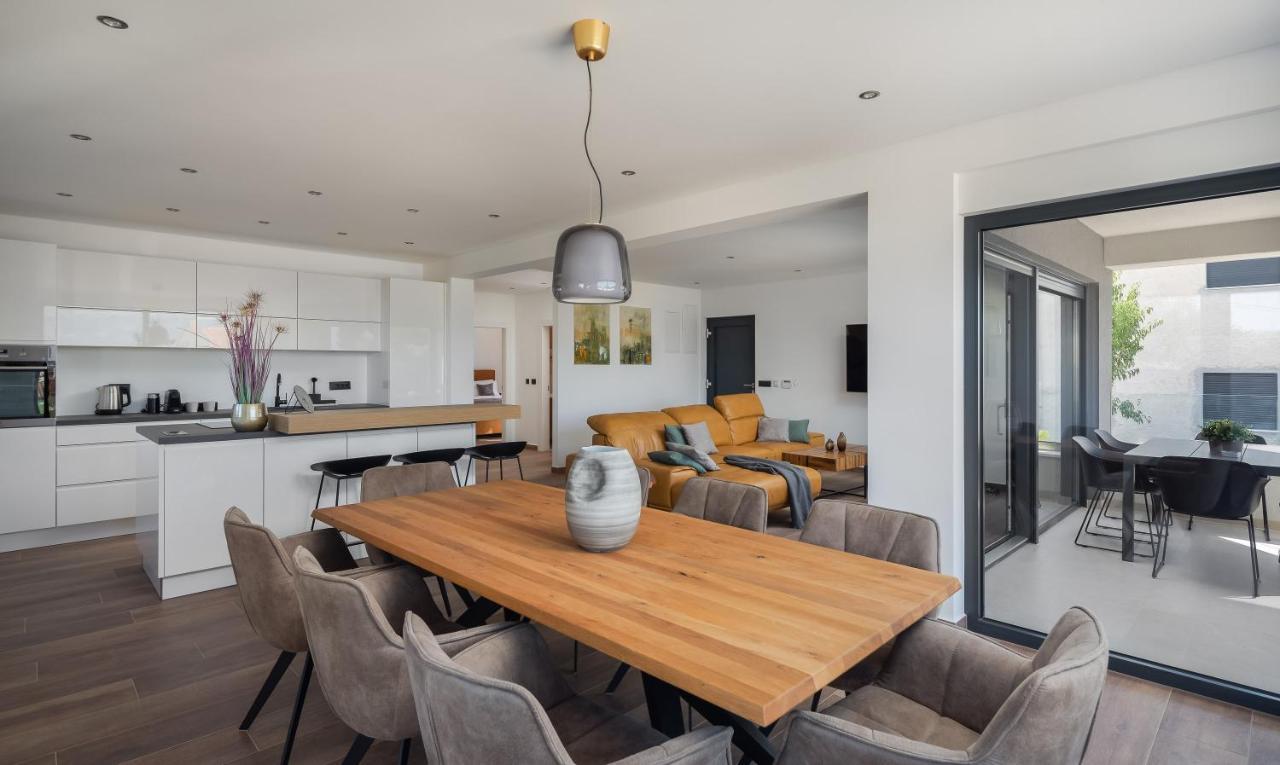 House & Home סלאטינה מראה חיצוני תמונה
